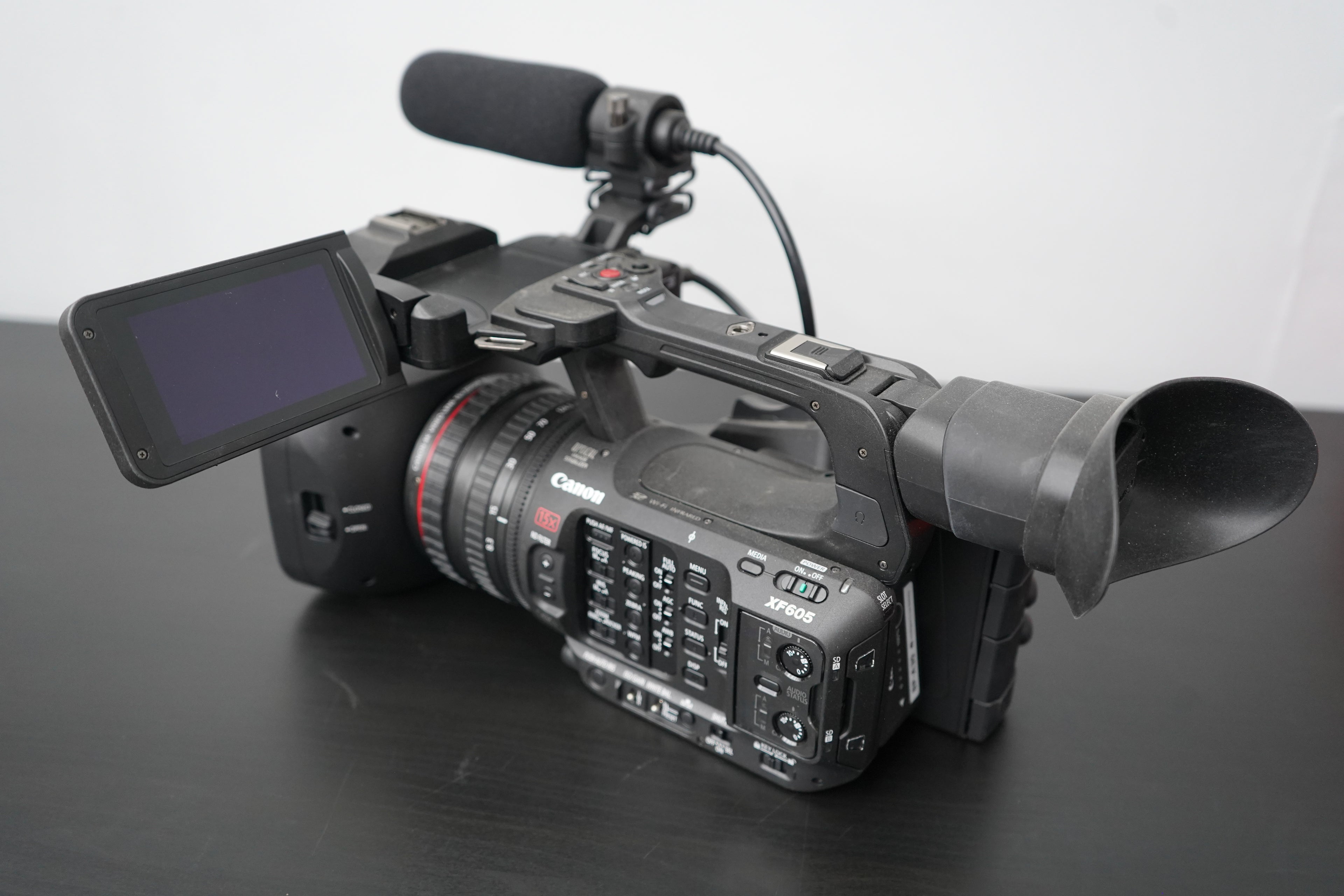 Canon XF605 4k UHD HDR 15x Zoom Professional Camcorder